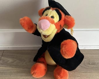 Peluche Tigger de Walt Disney, peluche de graduación, animal de peluche de 13 pulgadas con toga y birrete