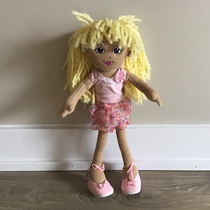 Build-A-Bear Workshop - Friends 2B Made - 15&quot; Poseable Doll