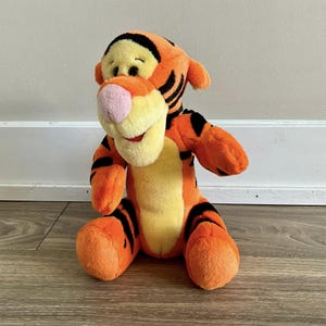 Disney Winnie the Pooh Tigger Stuffed Animal Plush Toy 10&quot;