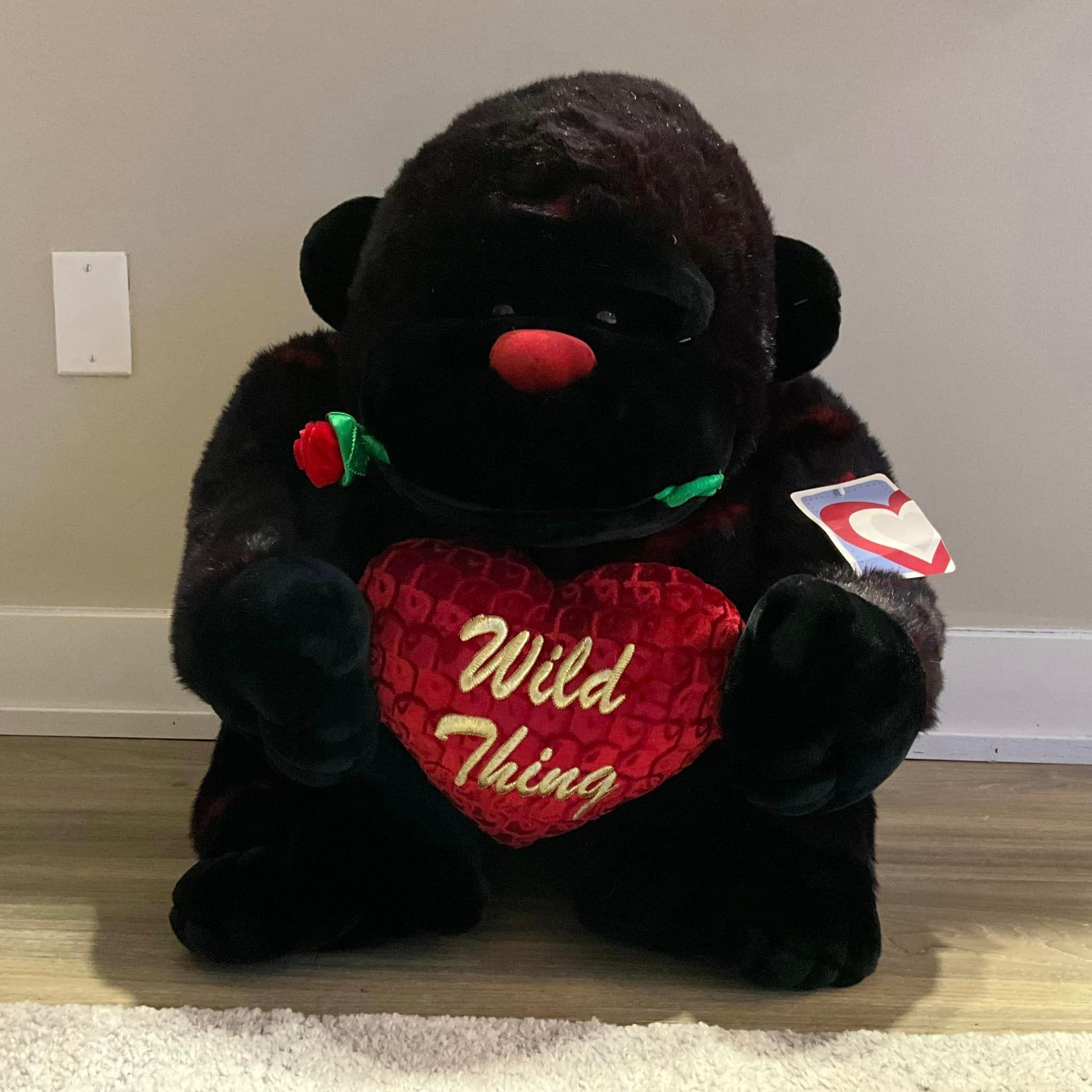 Vintage Dandee Large Gorilla Black With Rose in Mouth and Red