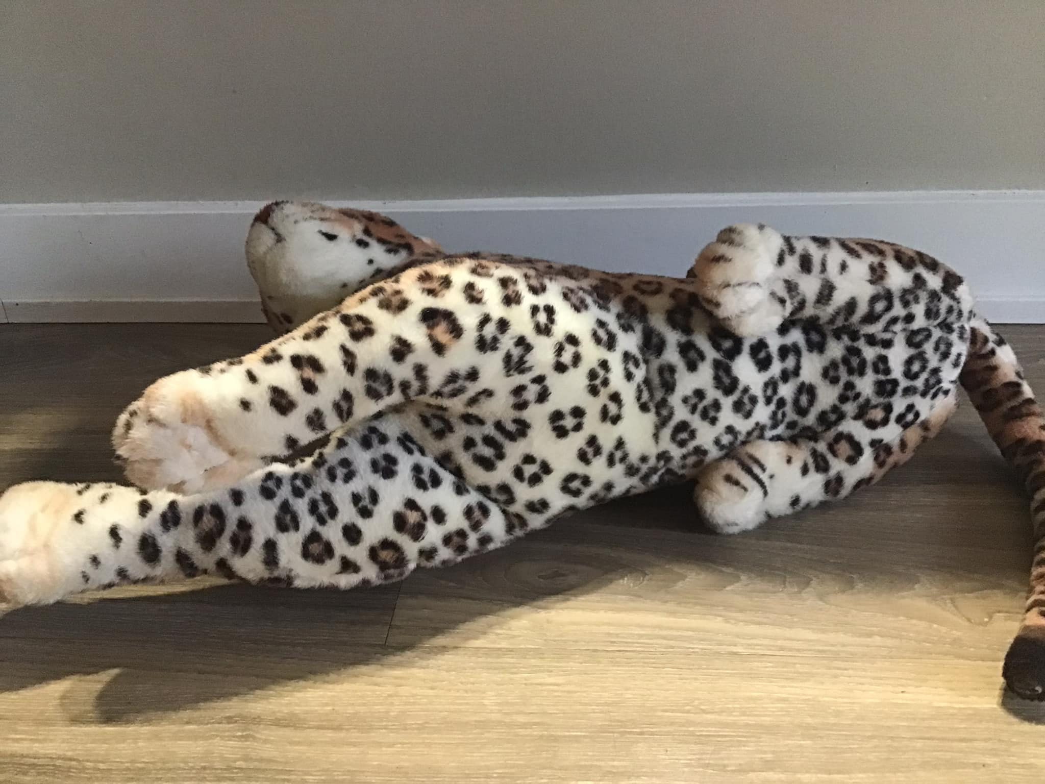 ヒョウのぬいぐるみ 28インチ リアルなエキゾチックな大型猫