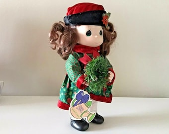 Lalka Vintage Precious Moments, Ogród Przyjaciół, Ostrokrzew, Lalka Grudzień