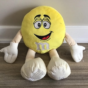 M&M World Gelbes M und M Plüschtier 17"