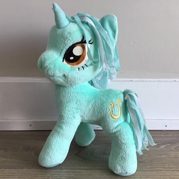 Hasbro Green My Little Pony Unicorn Lyra Heartstrings plush harp 11"