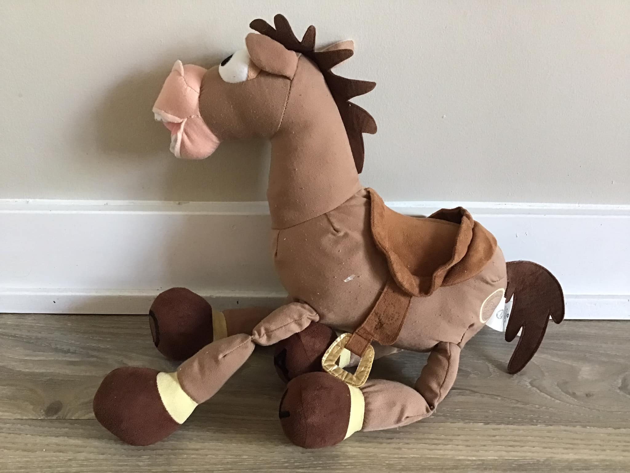 ブルズアイ ウッディの馬 トイストーリー ぬいぐるみ ディズニーストア