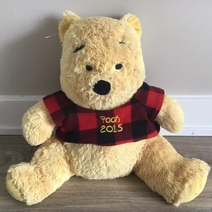 Disney Baby Winnie l&#39;ourson chemise à carreaux peluche peluche 17 po.