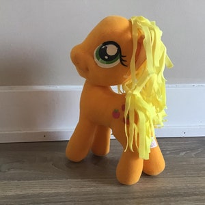 Peluche cheval - My Little Pony, 11 pouces, L'amitié est magique, « Applejack », peluche douce Peluche My Little Pony Animaux câlins mignons