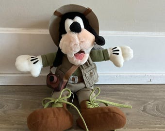 Walt Disney World Animal Kingdom Safari Goofy Plush Bean Bag