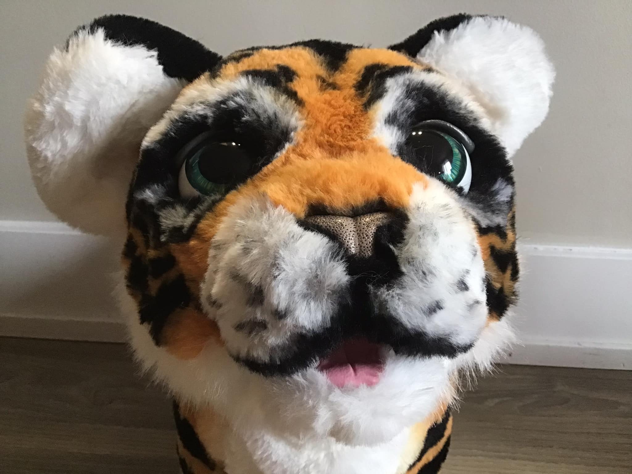 Fourrure véritable animal de compagnie tigre interactif FurReal