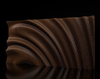 Könnte beinhalten: Eine braune Holzverkleidung mit einem wellenförmigen, geriffelten Design. Die Verkleidung besteht aus dünnen Holzstreifen, die in einem Muster angeordnet sind, das einen dreidimensionalen Effekt erzeugt.