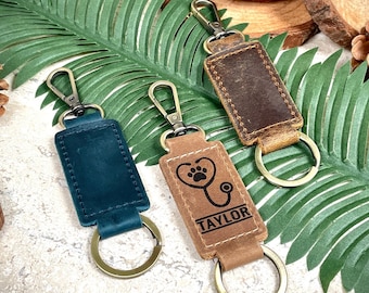 Veterinarian Custom Gift, Custom Leather Keychain For Vet, New Vet Office Gift, Vet Tech Gift, Personalized Leather Keychain for Veterinary