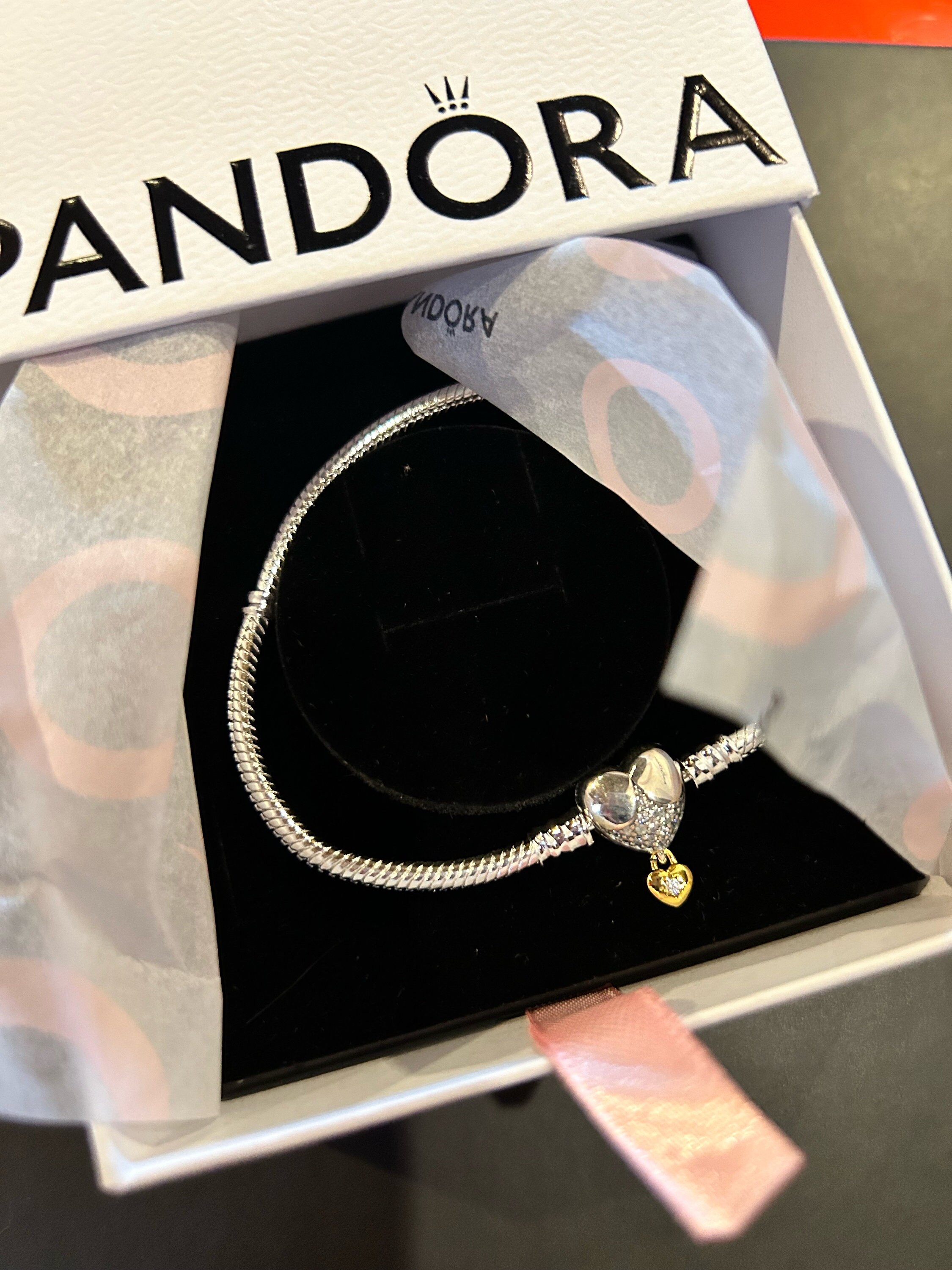 Pandora - Disney, Moments Heart Clasp Snake Chain Bracelet, Gold 