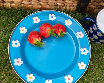 Pretty Enamel Plate | Nostalgic Retro Floral Outdoors | Camping |  Picnic | Campervan