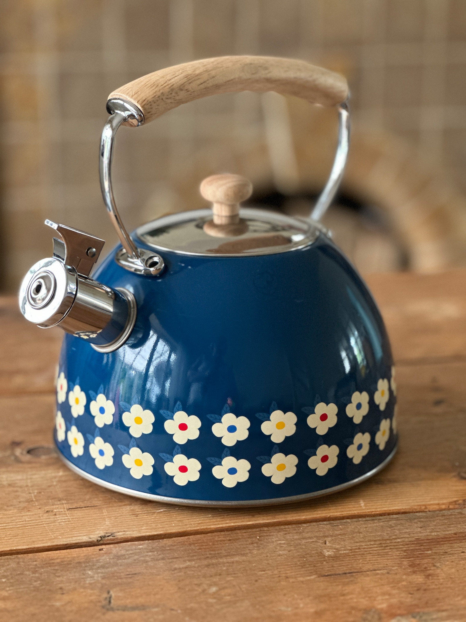 Navy Blue Floral Whistling Kettle: Stainless Steel Teapot, 2.5L