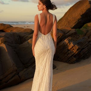 Elegant Lace Mermaid Wedding Dress with Detachable Tulle Overskirt – Romantic Bridal Gown with Beaded Details and Square Neckline