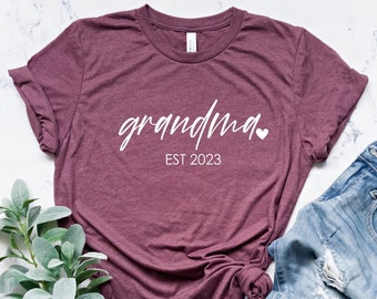 Custom Grandma Shirt, Personalized Grandma gift shirt, Grandma Birthday Gift, Grandma gifts for mothers day shirt, Custom gifts for grandma