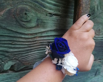 Bracelet, boutonnière OCEANE en fleurs séchées bleu et blanc