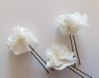 Hair stick with stabilized hydrangea dried and stabilized flowers for wedding