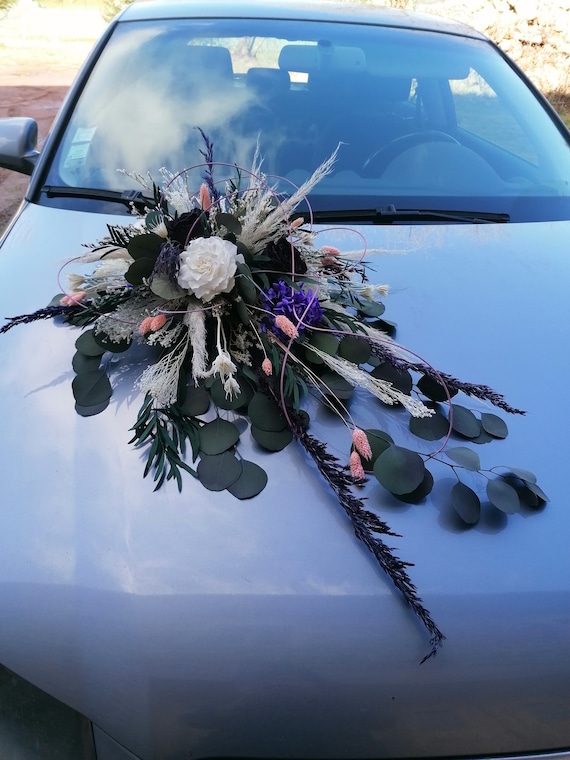 Décoration capot voiture en fleurs séchées et stabilisées