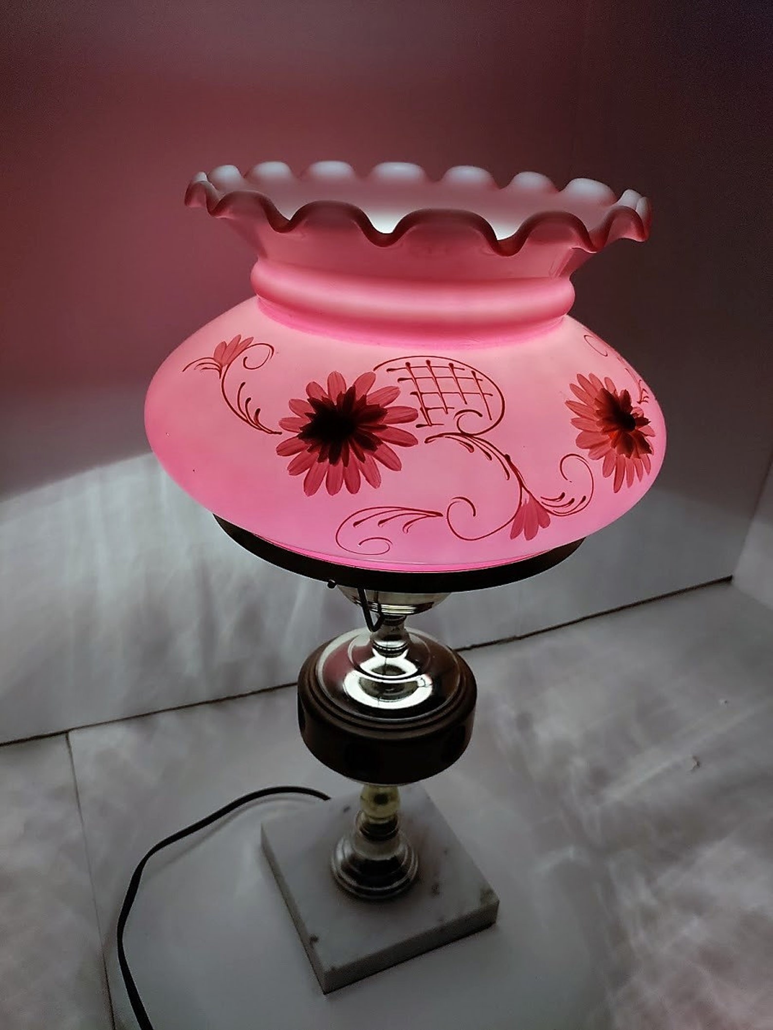 Vintage Pink Daisy Table Lamp Etsy