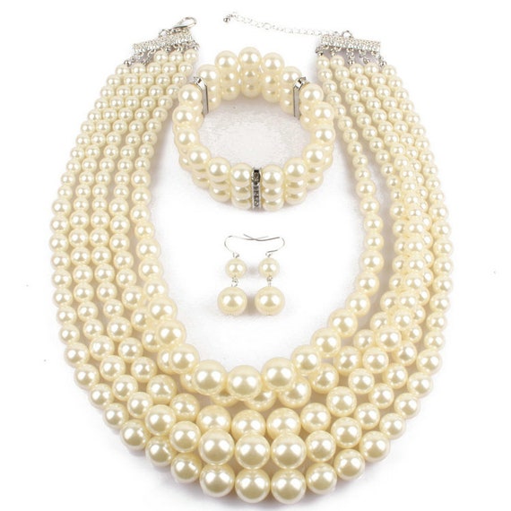 The Five Strand Pearl Necklace Set