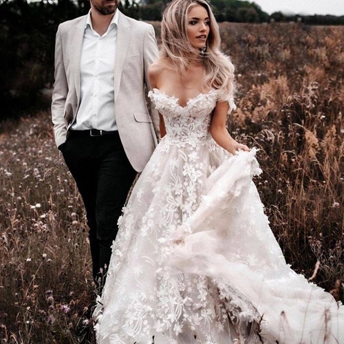 The Lace Gabriella Wedding Gown - Etsy