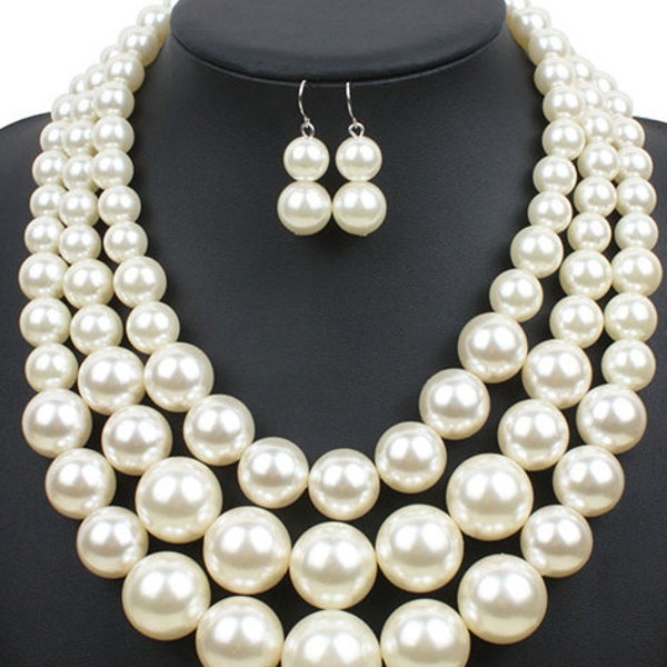 Chunky Pearl Necklace Etsy
