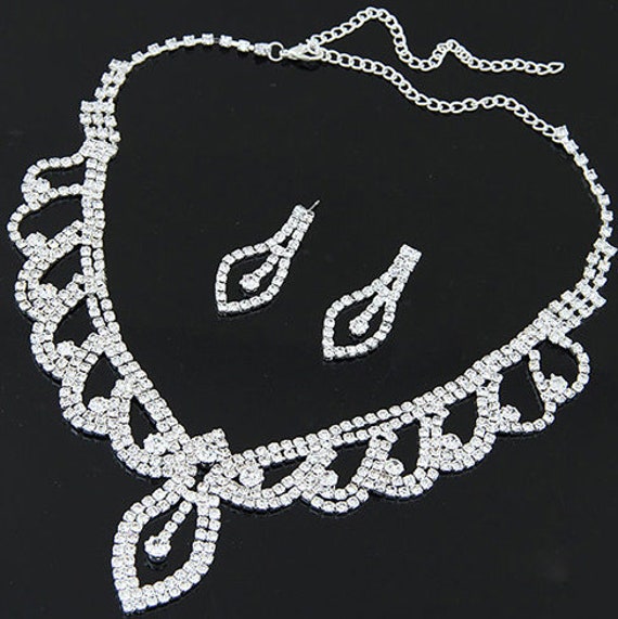 The Double Tear-drop Diamond Necklace Set