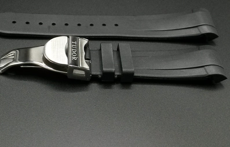 Tudor 20mm 22mm cinturino per orologio in gomma curva nera impermeabile nera Bay con chiusura deployante pieghevole in acciaio inossidabile immagine 7