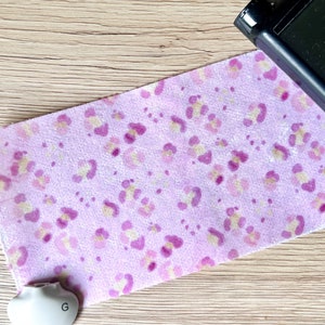 Hypoallergenic diabetes patches, Overpatch, Underpatch, Dexcom G6, G7, Guardian 3, 4, Freestyle Libre, Omnipod, Tubie Tape, Sensor, pink