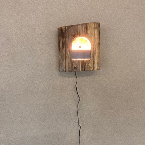 quaint little wall lamp, lamp reclaimed wood, wall lamp unique, wall lamp vintage