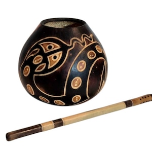 Calebasse à maté naturelle Calabash /motif précolombien de vipère à deux têtes / sculptée et vieillie en barde / sans encre / emballage compostable et réutilisable / motif Yerba Mate Guayaki