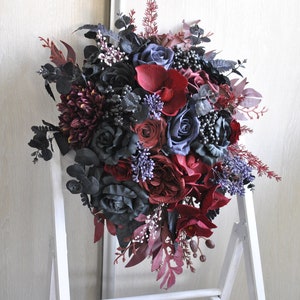 Burgundy black cascading bouquet, Gothic wedding bridal bouquet, Halloween wedding