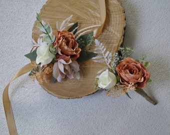 Terracotta rust ivory wedding corsages,  Wedding wrist corsage, Boho wedding buttonhole, Fall wedding