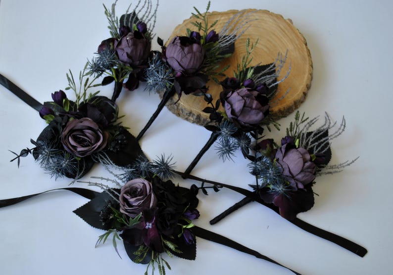 Purple black bouquet, Gothic wedding bouquet, Halloween wedding image 9