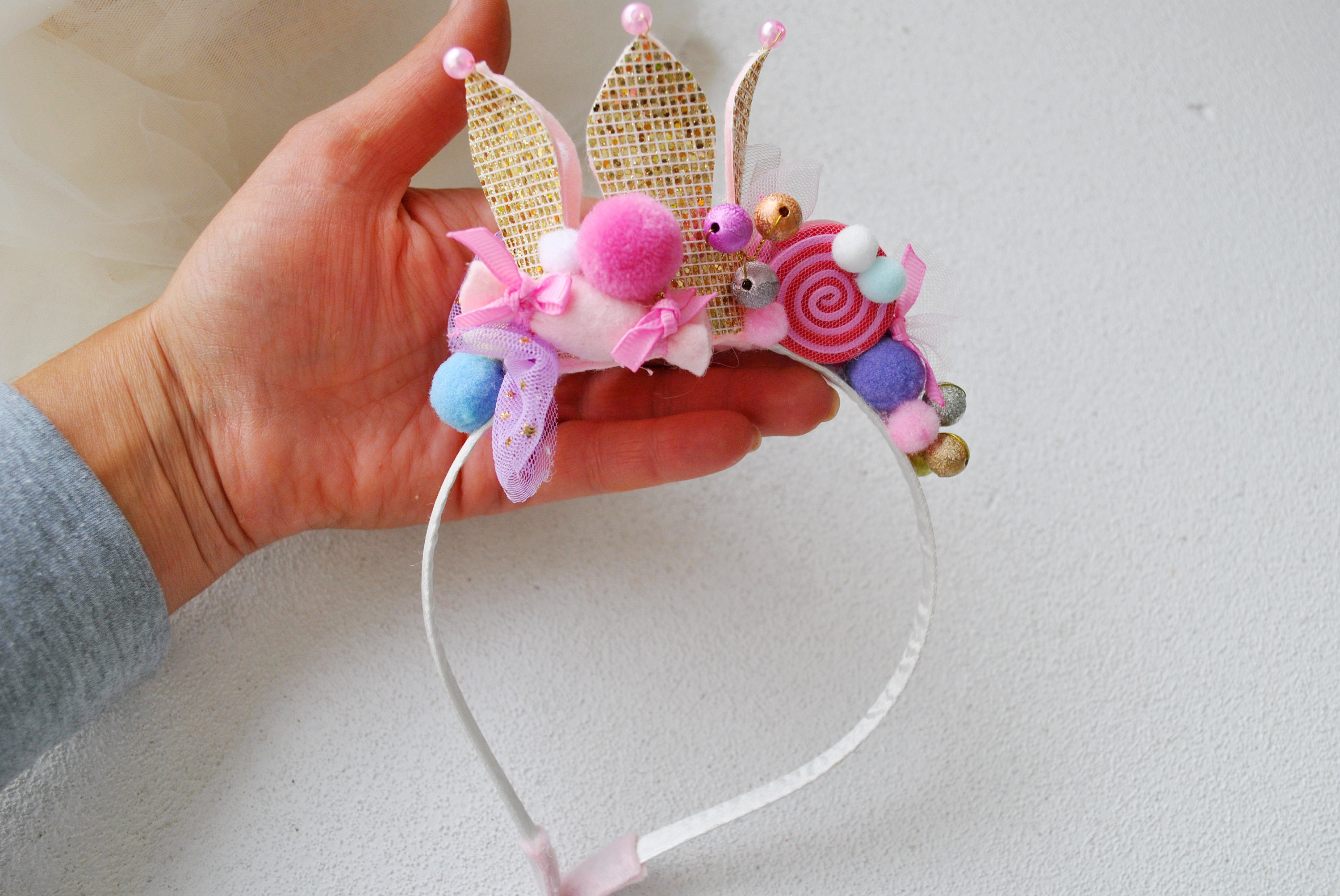 Christmas candy cane headband, Winter girl accessories, Christmas hair accessoris. Birthday crown girl
