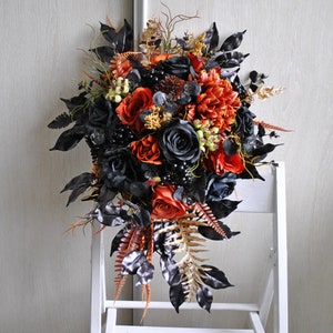 Schwartz Orange Blumenstrauß, Gothic Hochzeitsstrauß, Halloween Hochzeit,