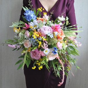 Wildblumen-Brautstrauß, Juwelen-Blumenstrauß, Orange-Pink-Brautjungferstrauß, bunter Strauß