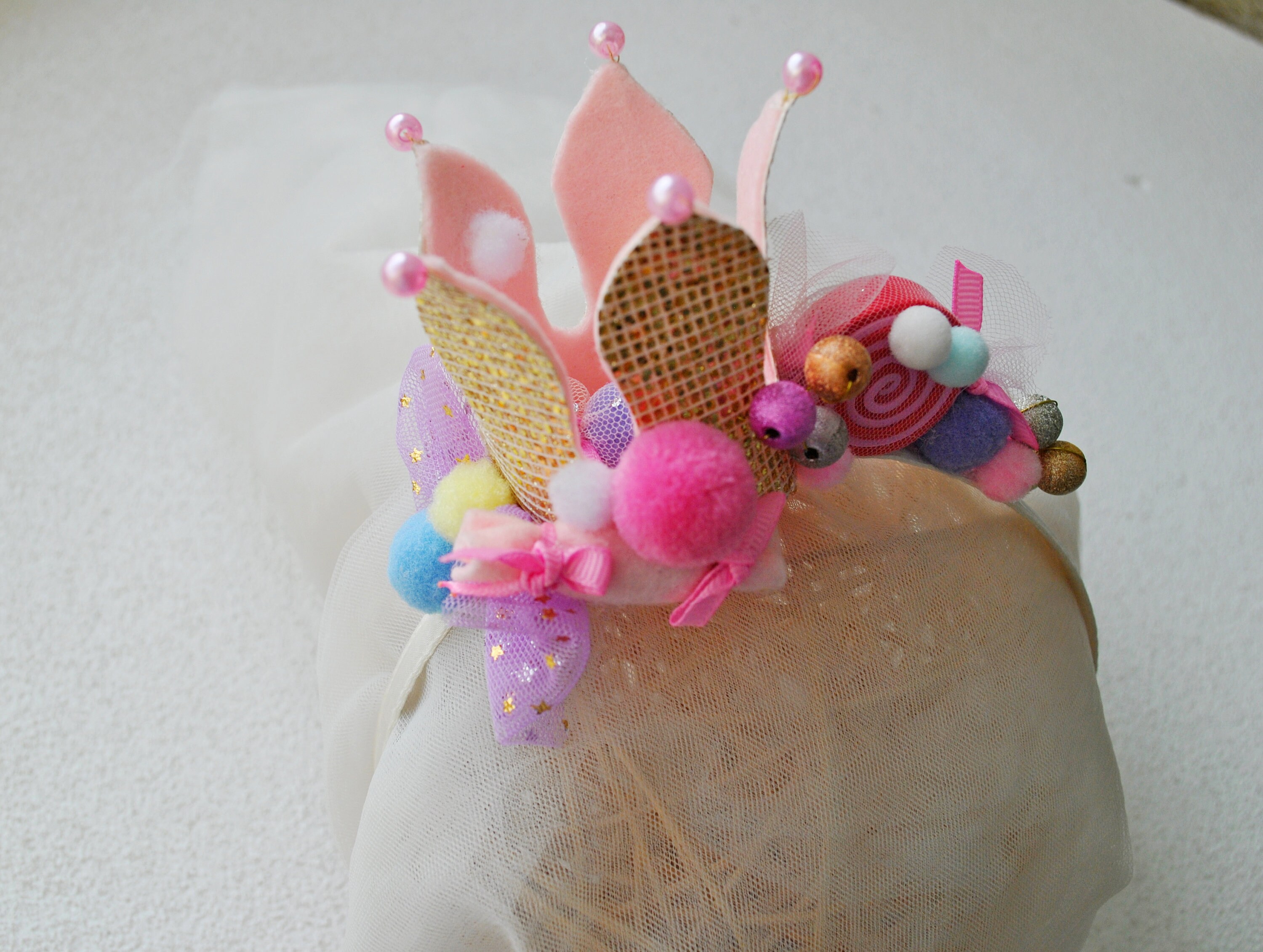 Christmas candy cane headband, Winter girl accessories, Christmas hair accessoris. Birthday crown girl