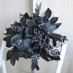 This beautiful black bridal bouquet is perfect for your Gothic wedding, Fall wedding, Halloween wedding, moody wedding.