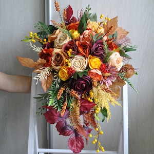 Rust burgundy orange bouquet, Fall wedding bouquet, Cascading bouquet, Boho wedding