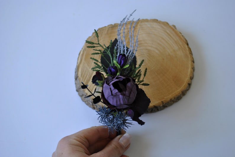 Purple black bouquet, Gothic wedding bouquet, Halloween wedding Boutonniere 1