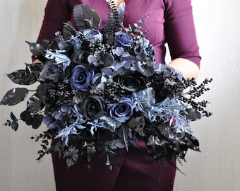 Black bridal bouquet, Gothic wedding bouquet, Halloween wedding