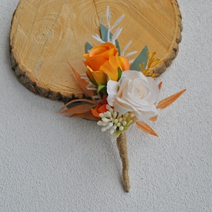 Gebrannte orange boutonniere für männer, Herbsthochzeit blumen, Bräutigam boutonniere