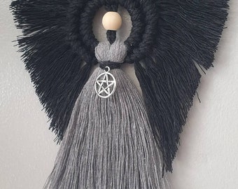 Engel mit Pentagramm Anhänger, Makramee Wandbehang/Geschenk 100% Baumwolle. Handgefertigt. Dekorationen, Geschenke, Wohnkultur, personalisierte Begrüßung,