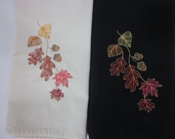 Paño de cocina con hojas otoñales bordadas, 100% algodón. Decoración otoñal.