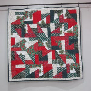 Christmas/Christmas Wall Hanging/Christmas Decor/Christmas/Christmas table topper/Small Christmas Throw