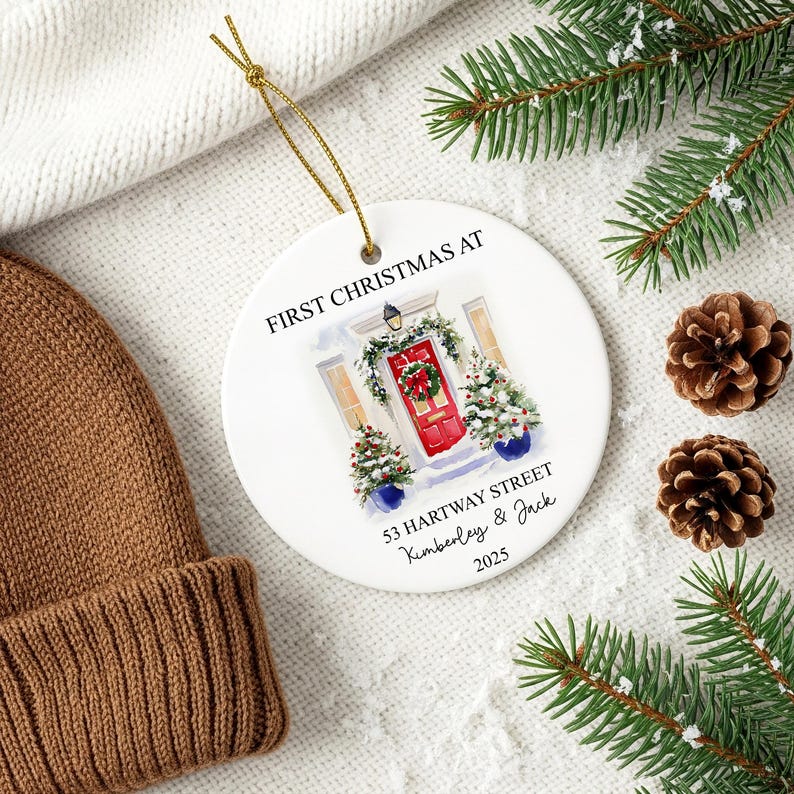 Primera Navidad juntos en el nuevo hogar / Adorno personalizado para parejas / Adorno de regalo para nueva casa 2025 DOOR 6