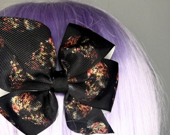 Floral Skull Hair Bow,Skull hair clip,horror hair bow,punk hair bow, Skull Hair Bow, Gothic Hair bow, Halloween Hairbow, Skull bow, Punk bow