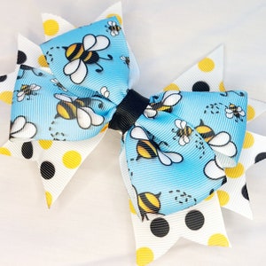 Polka dot and Blue Bee Barrette, Bee hair bow, bee hair clip, Handmande bee hair BArrette